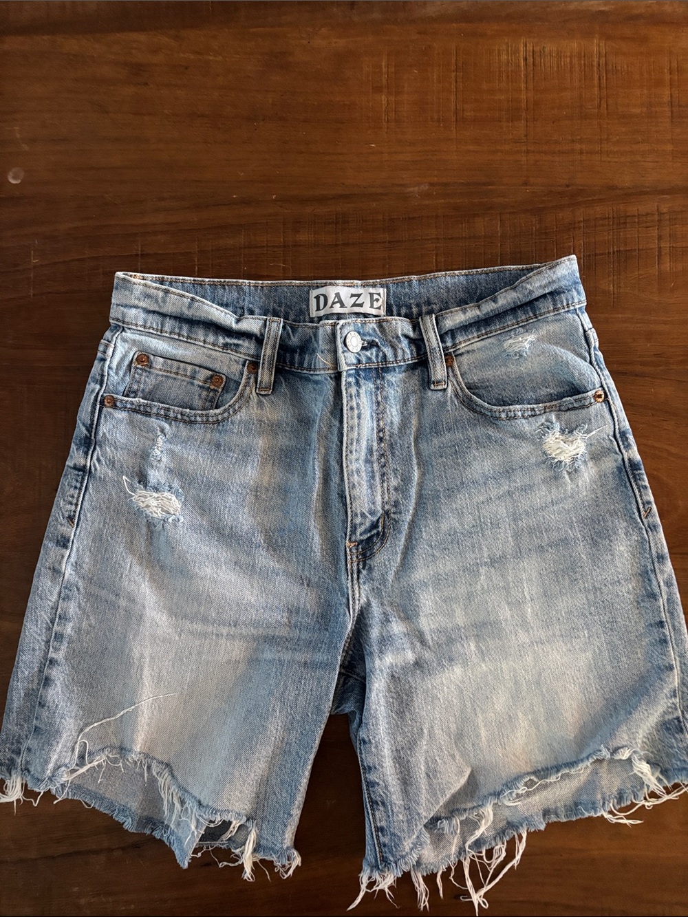DAZE Women's Light Blue Distressed Denim Shorts
